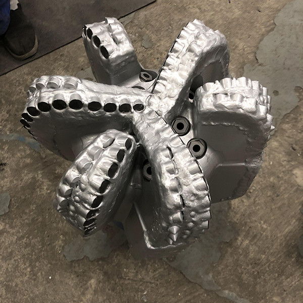 PDC Drill Bit  of  Oil Rig 13-1/2 Inch 6 Blades  Of Diamond PDC Drilling Tool