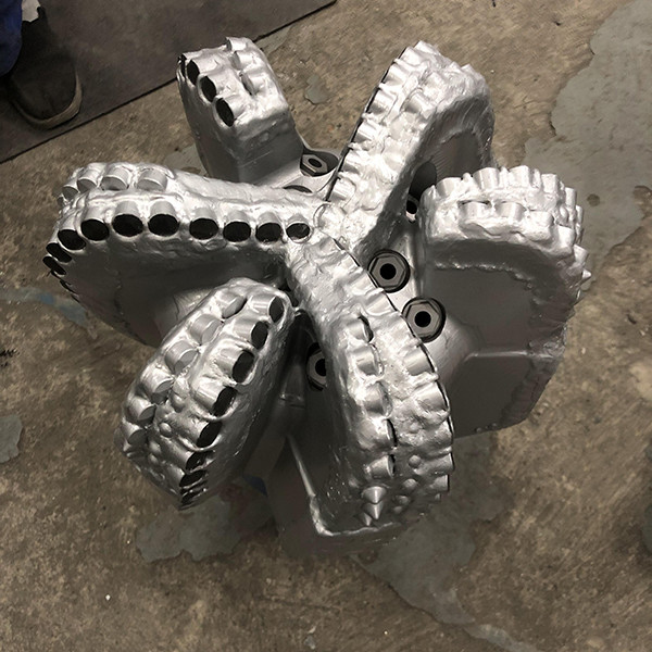 PDC Drill Bit  of  Oil Rig 13-1/2 Inch 6 Blades  Of Diamond PDC Drilling Tool